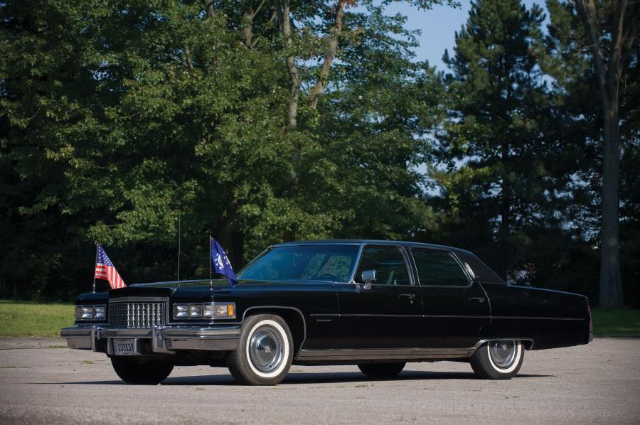  Cadillac Fleetwood Sixty Special Brougham 1976 года  (фото 20 из 25)